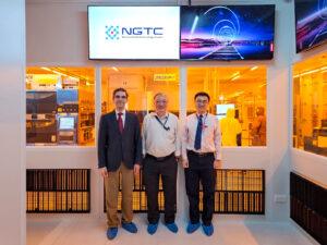 NSTIC_GaN_team_in_discussion_with_Prof_Tomas_Palacios